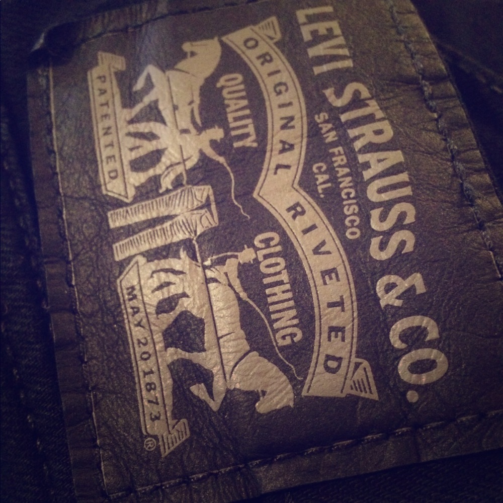Black Levi’s 511 Straight